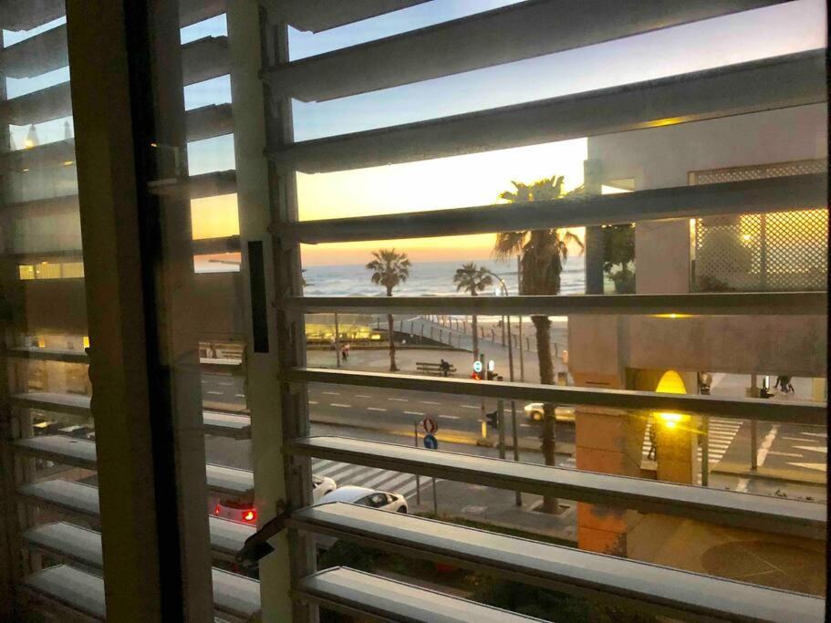 Entire Apartment Facing The Sea Tel Aviv Buitenkant foto